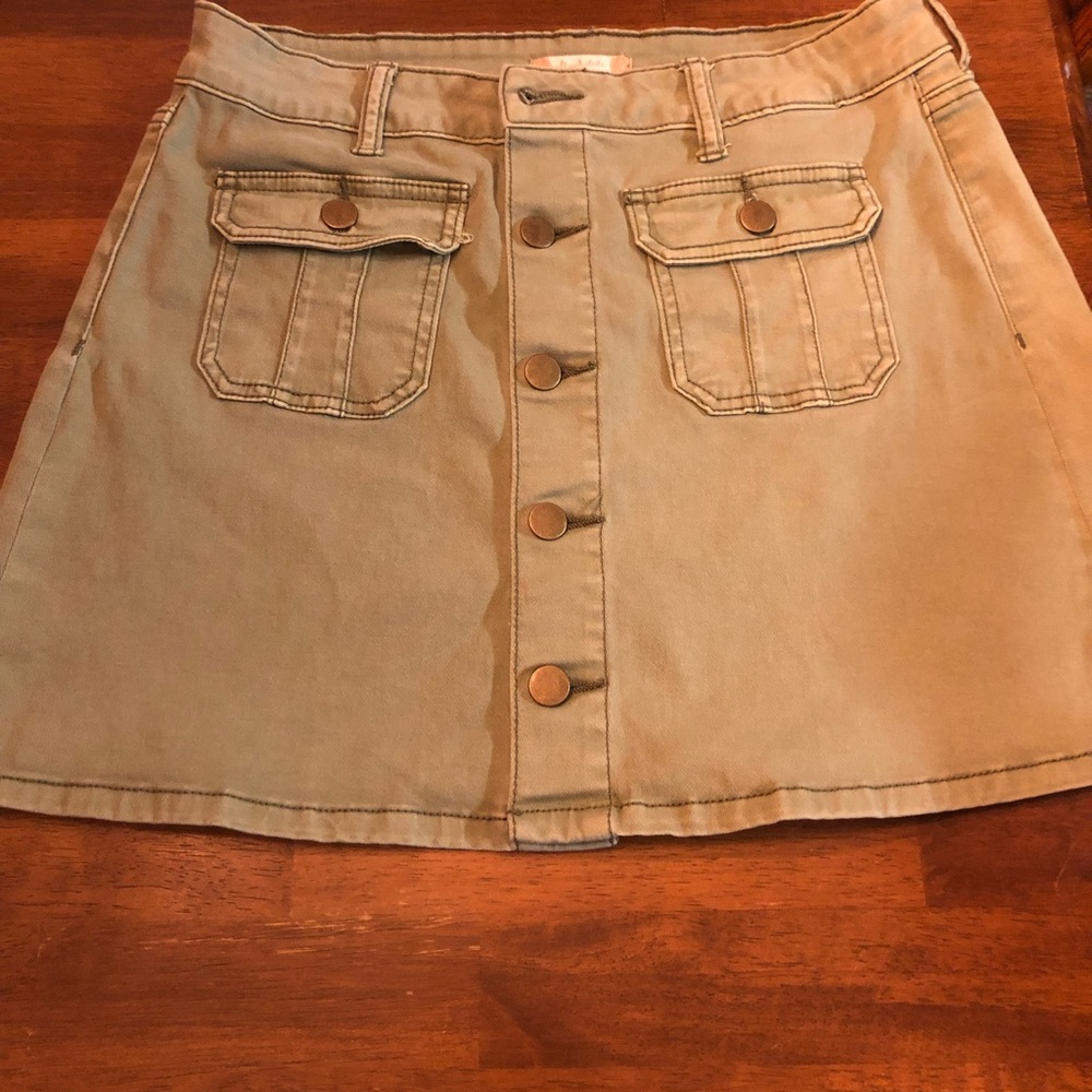 Altard State green utility mini skirt sz small with pockets guc
